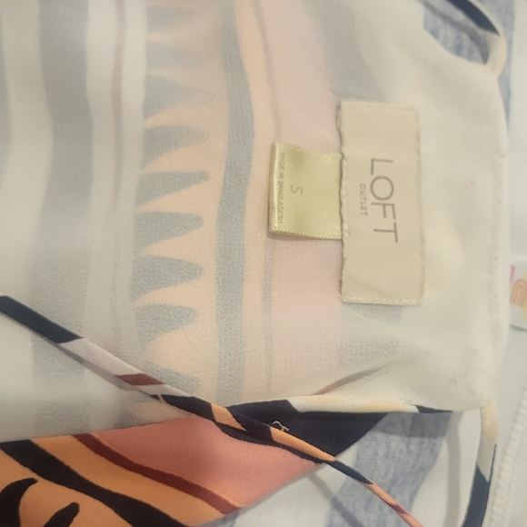 LOFT size small multi-colored sleeveless blouse - Picture 4 of 4